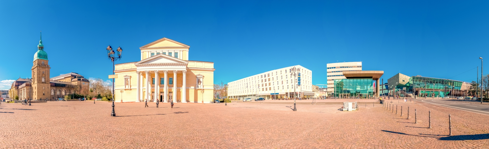 Foto vom Staatsarchiv mit Museum und Darmstadtium in Darmstadt